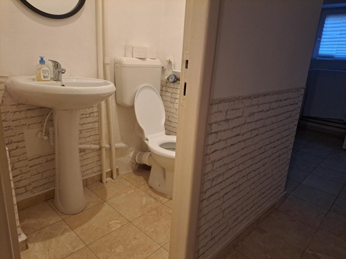 Downtown Apartment Piata Romana Bucarest Esterno foto